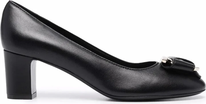 Gancini-bow leather pumps