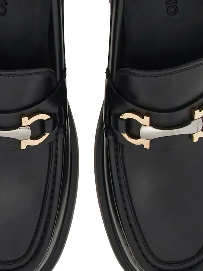 Gancini-buckle leather loafers - Image 4