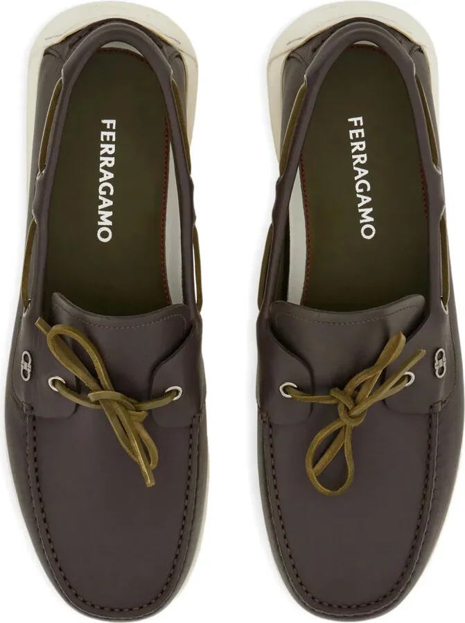 Gancini-plaque boat shoes - Image 3