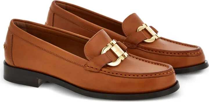 Gancini-plaque leather loafers - Image 2
