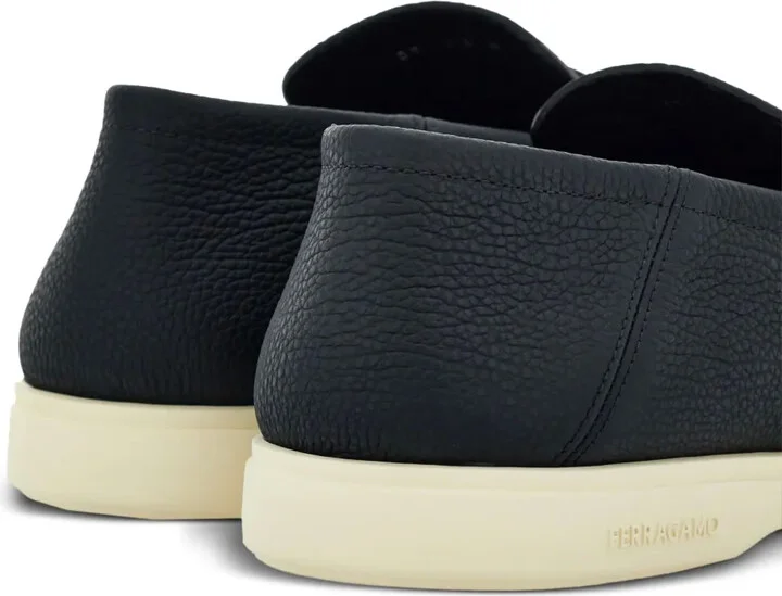 Gancini-plaque leather loafers - Image 3