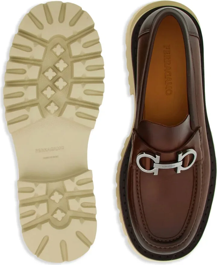 Gancini-plaque leather loafers - Image 5