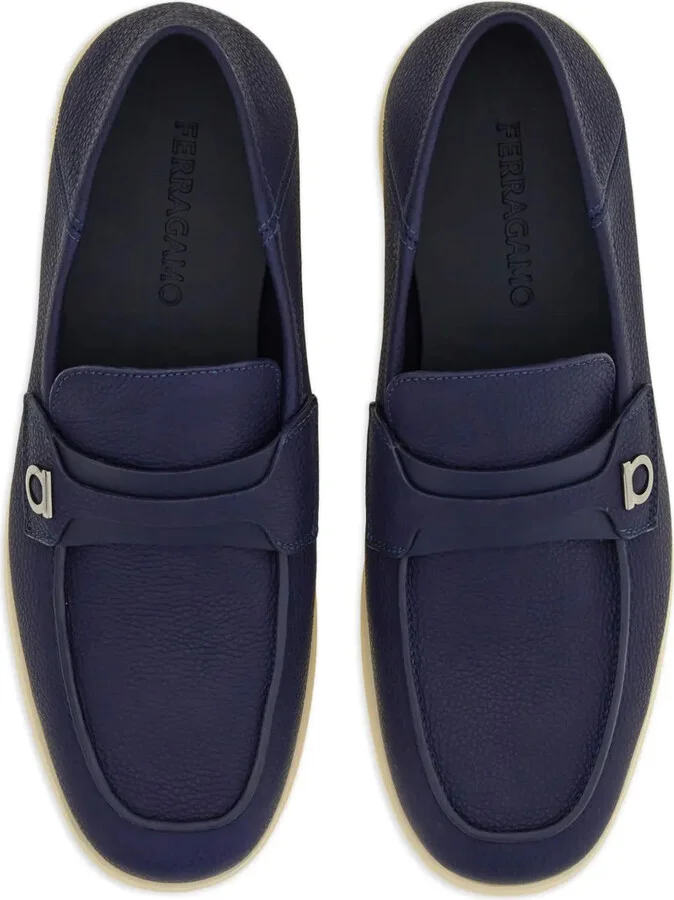Gancini-plaque leather loafers - Image 4