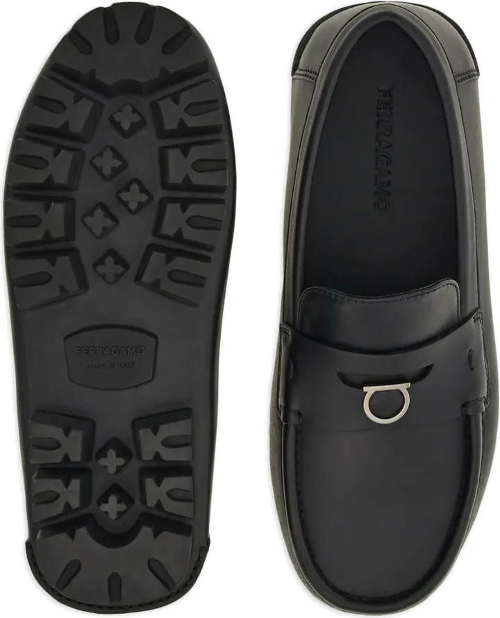 Gancini-plaque leather loafers - Image 5