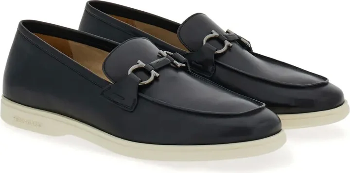 Gancini-plaque leather loafers - Image 2