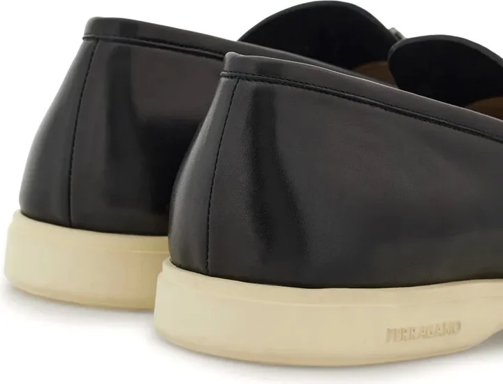 Gancini-plaque leather loafers - Image 3
