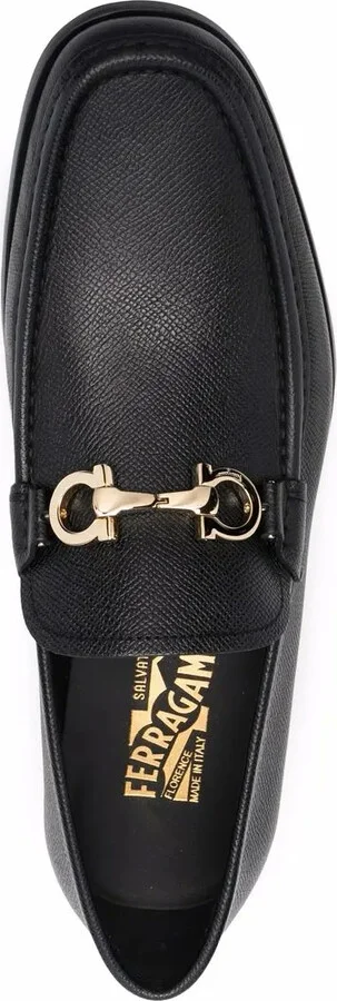 Gancini-plaque leather loafers - Image 4