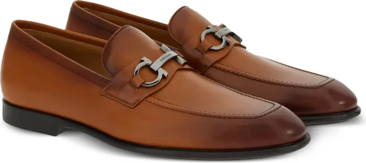 Gancini-plaque leather loafers - Image 2