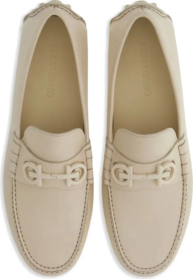 Gancini-plaque leather loafers - Image 4