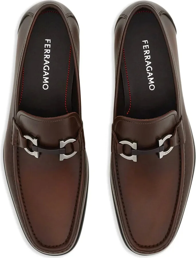 Gancini-plaque loafers - Image 4