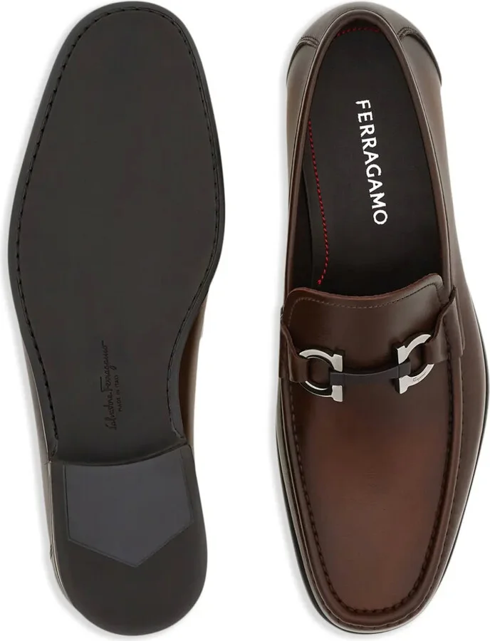 Gancini-plaque loafers - Image 5