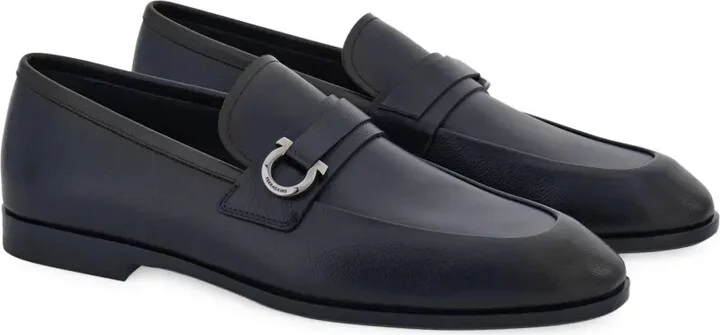 Gancini-plaque loafers - Image 2