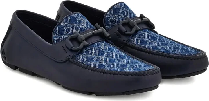 Gancini-plaque loafers - Image 2