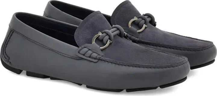 Gancini-plaque loafers - Image 2
