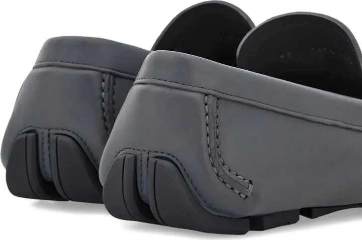 Gancini-plaque loafers - Image 5