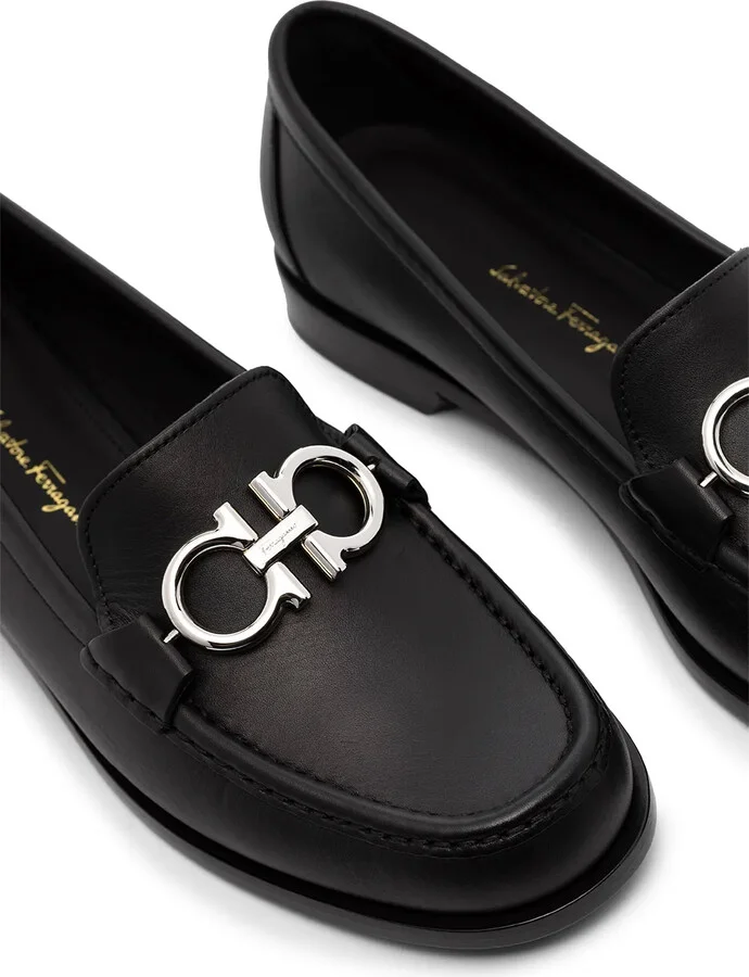 Gancini plaque low-heel loafers - Image 2