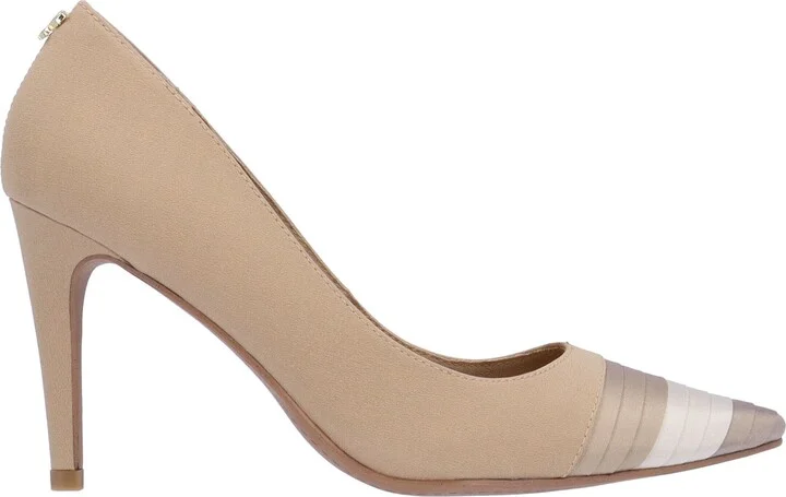 Garbina Pointed Toe Pump - Image 10
