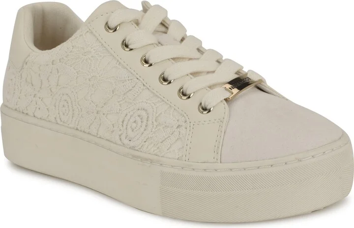 CHIC CREAM