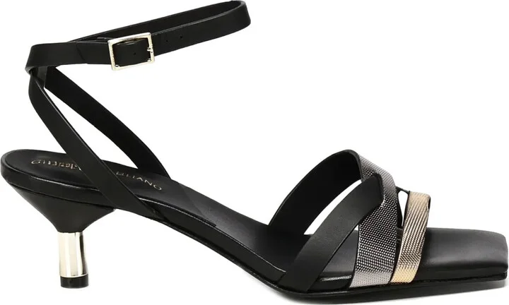 Gayaold sandals