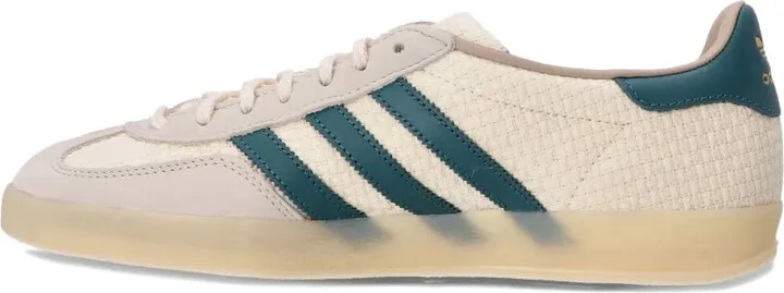 Gazelle three-stripe textured sneakers - Image 5