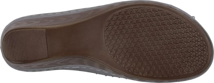 Gc Shoes Women's Atlanta Studded Comfort Wedge Sandals - Image 9