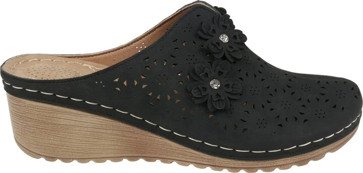 Gc Shoes Women's Krista Perforated Flower Wedge Mules - Image 2
