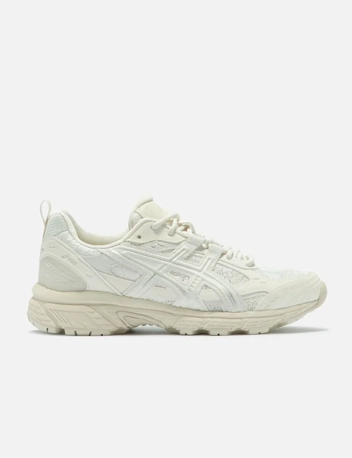 White > 白色 > 화이트 > ホワイト