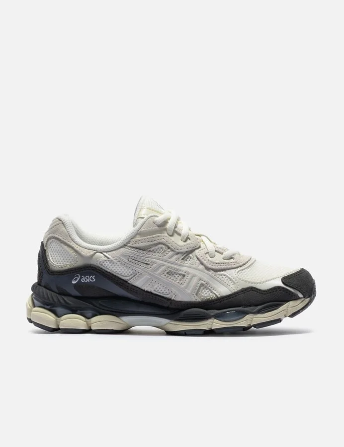 White > 白色 > 화이트 > ホワイト