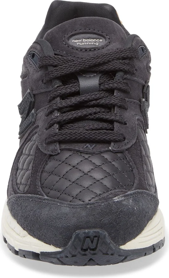 Gender Inclusive 2002R Sneaker - Image 10