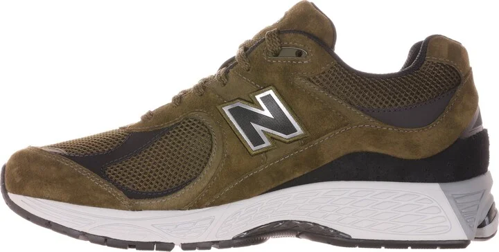 Gender Inclusive 2002R Sneaker - Image 5