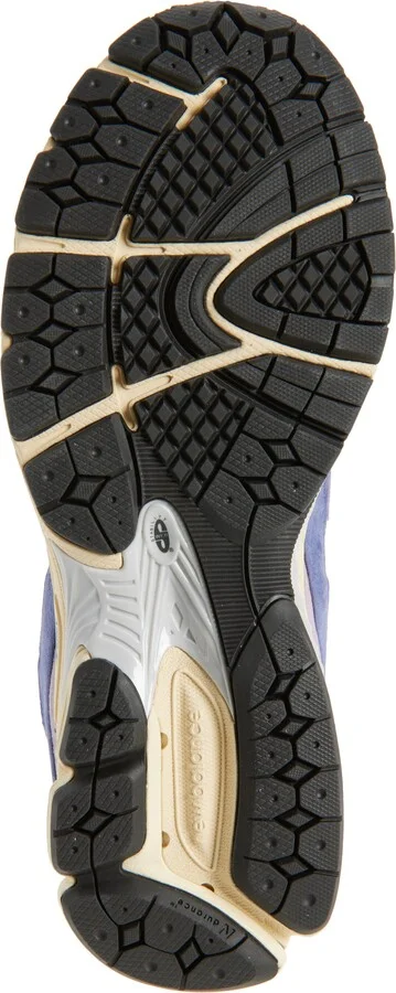Gender Inclusive 2002R Sneaker - Image 6