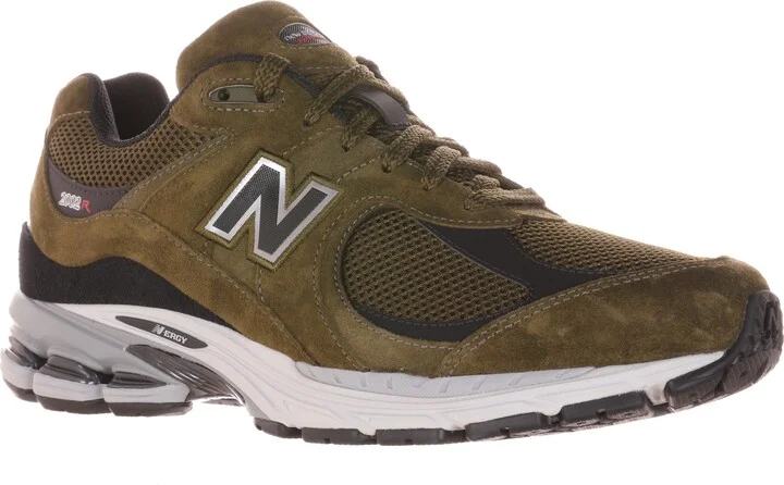 Gender Inclusive 2002R Sneaker