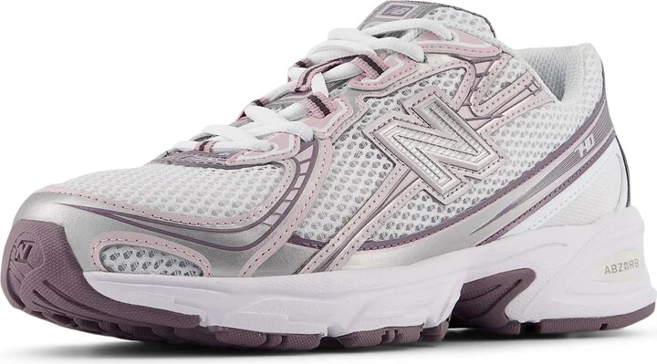 Gender Inclusive 740 Sneaker - Image 4