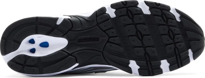 Gender Inclusive 740 Sneaker - Image 3