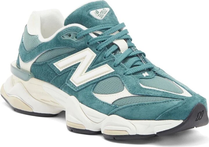Gender Inclusive 9060 Sneaker