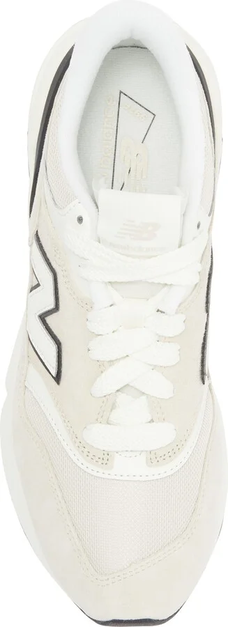 Gender Inclusive 997R Sneaker - Image 5