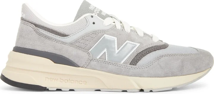 Gender Inclusive 997R Sneaker - Image 3
