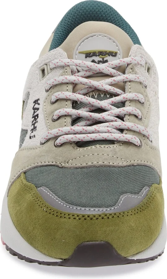 Gender Inclusive Aria 95 Sneaker - Image 4