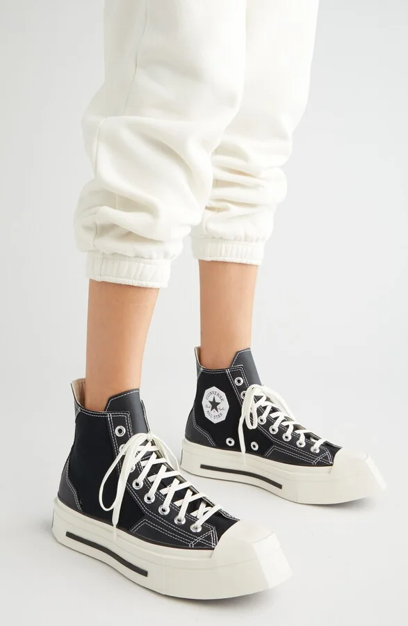 Gender Inclusive Chuck 70 De Luxe Square Toe Platform High Top Sneaker - Image 5