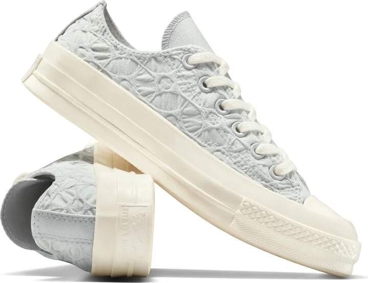 Gender Inclusive Chuck 70 Textured Low Top Sneaker - Image 9