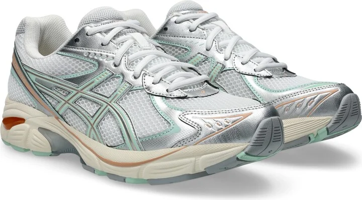 White/mint Tint