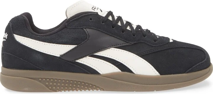Gender Inclusive Hammer Street Soccer Sneaker - Image 3