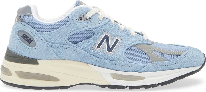 Gender Inclusive Made in UK 991 v2 Sneaker - Image 3