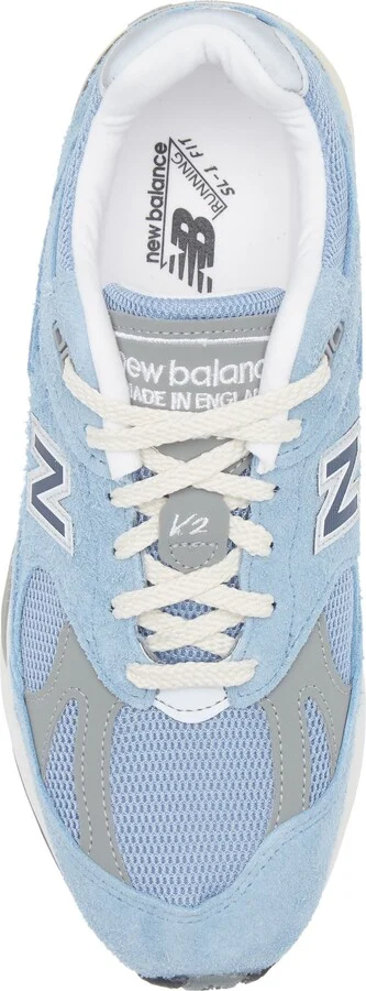 Gender Inclusive Made in UK 991 v2 Sneaker - Image 5