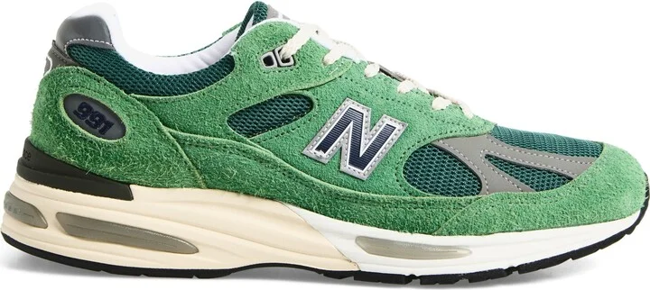 Gender Inclusive Made in UK 991 v2 Sneaker - Image 9