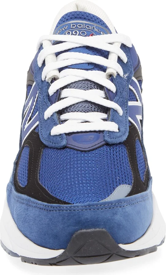 Gender Inclusive Made in USA 990 v6 Sneaker - Image 7