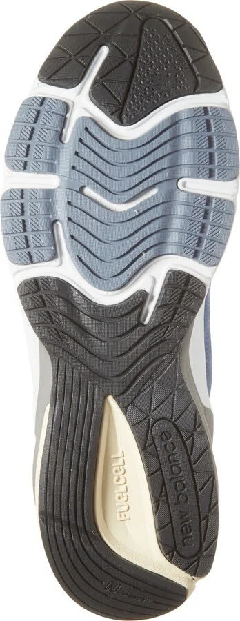 Gender Inclusive Made in USA 990 v6 Sneaker - Image 9