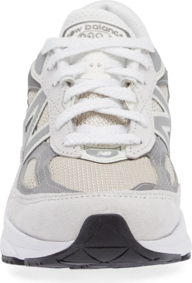Gender Inclusive Made in USA 990v6 Sneaker - Image 10