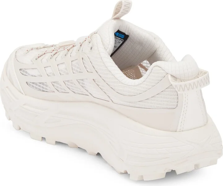 Gender Inclusive Mafate Three2 Grid Sneaker - Image 2