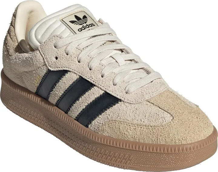 Wonder White/ Black/ Gum